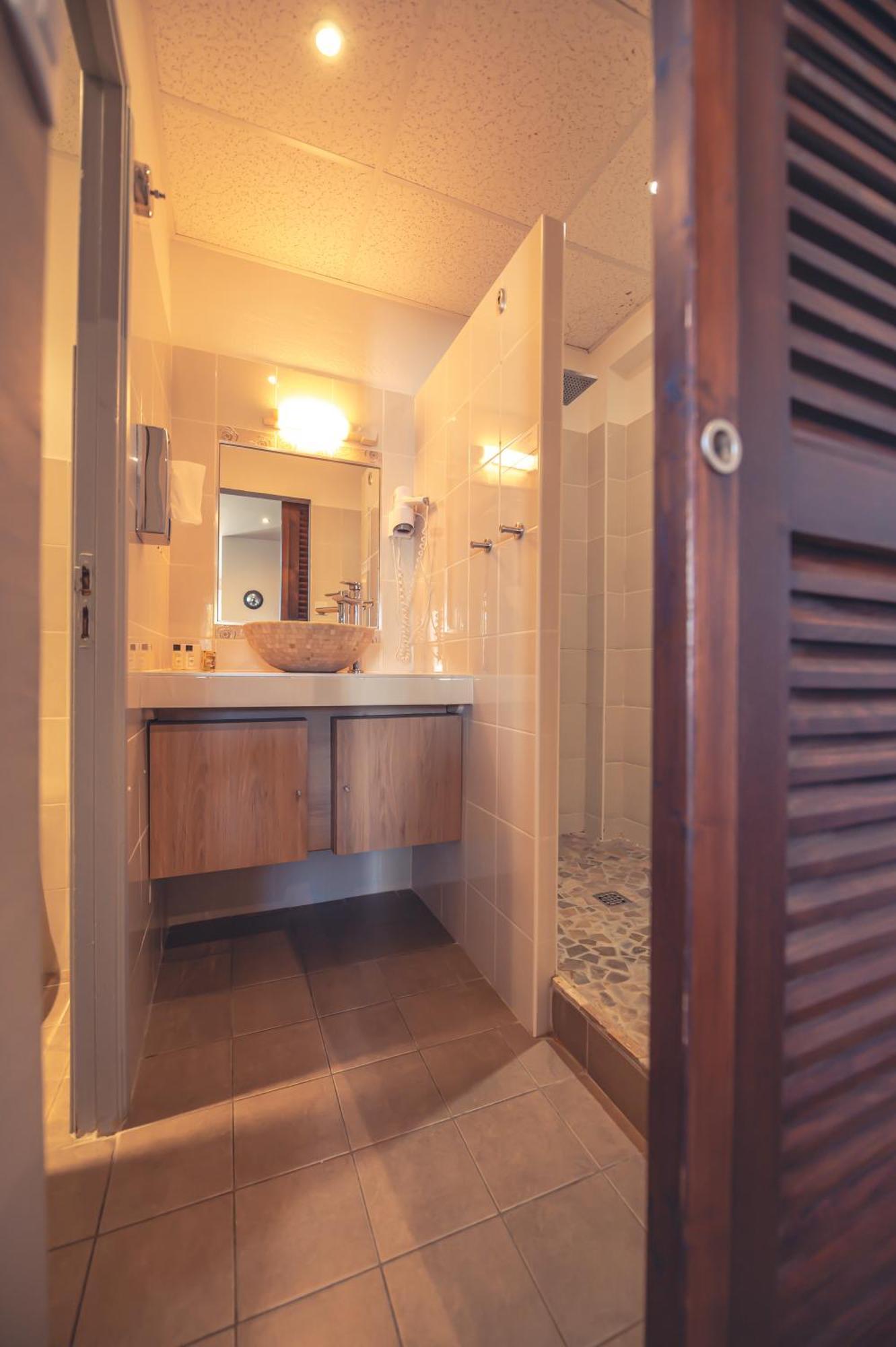 Logis Hotel Restaurant Le Plantevin Propiac Εξωτερικό φωτογραφία