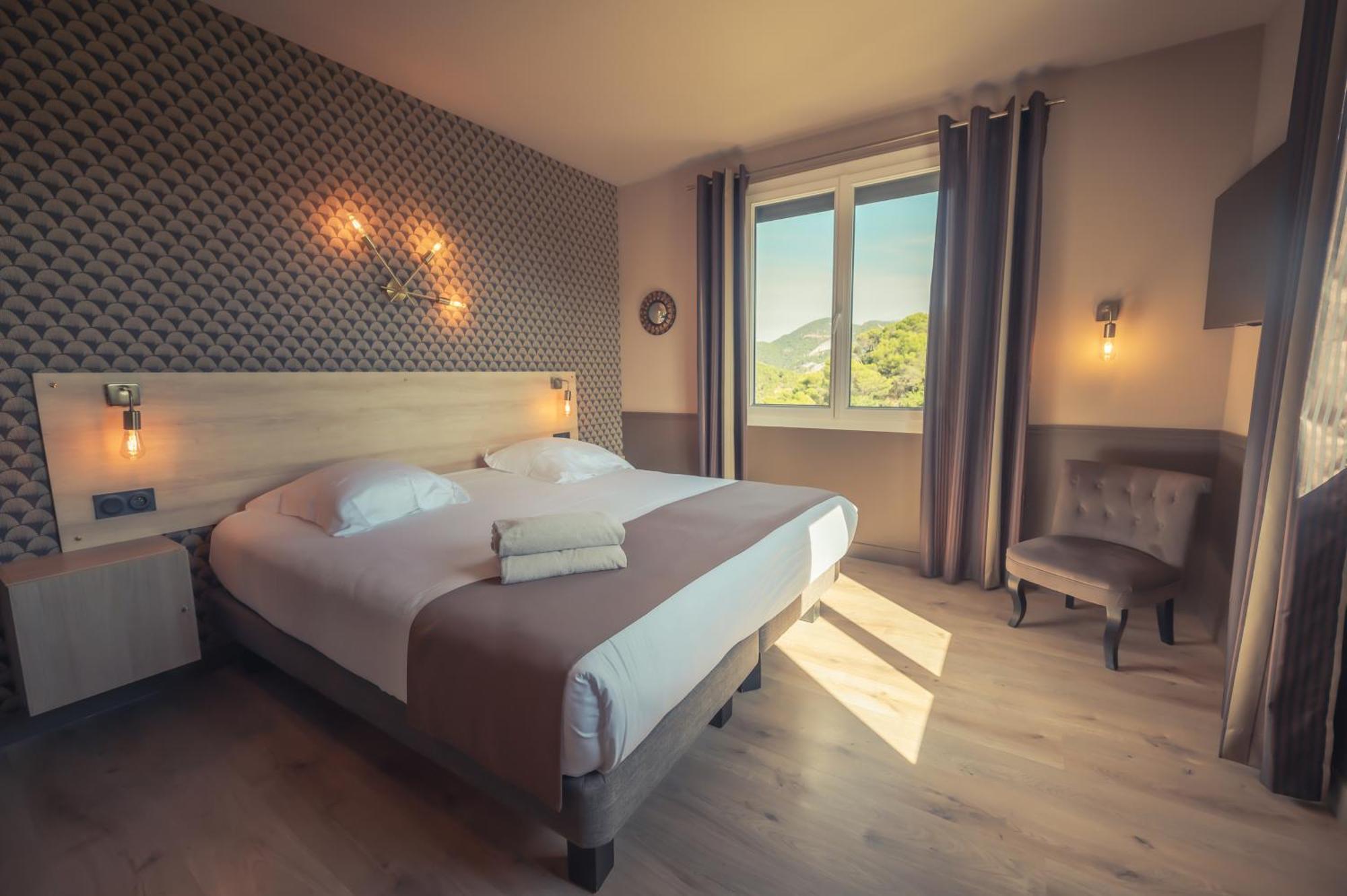 Logis Hotel Restaurant Le Plantevin Propiac Εξωτερικό φωτογραφία