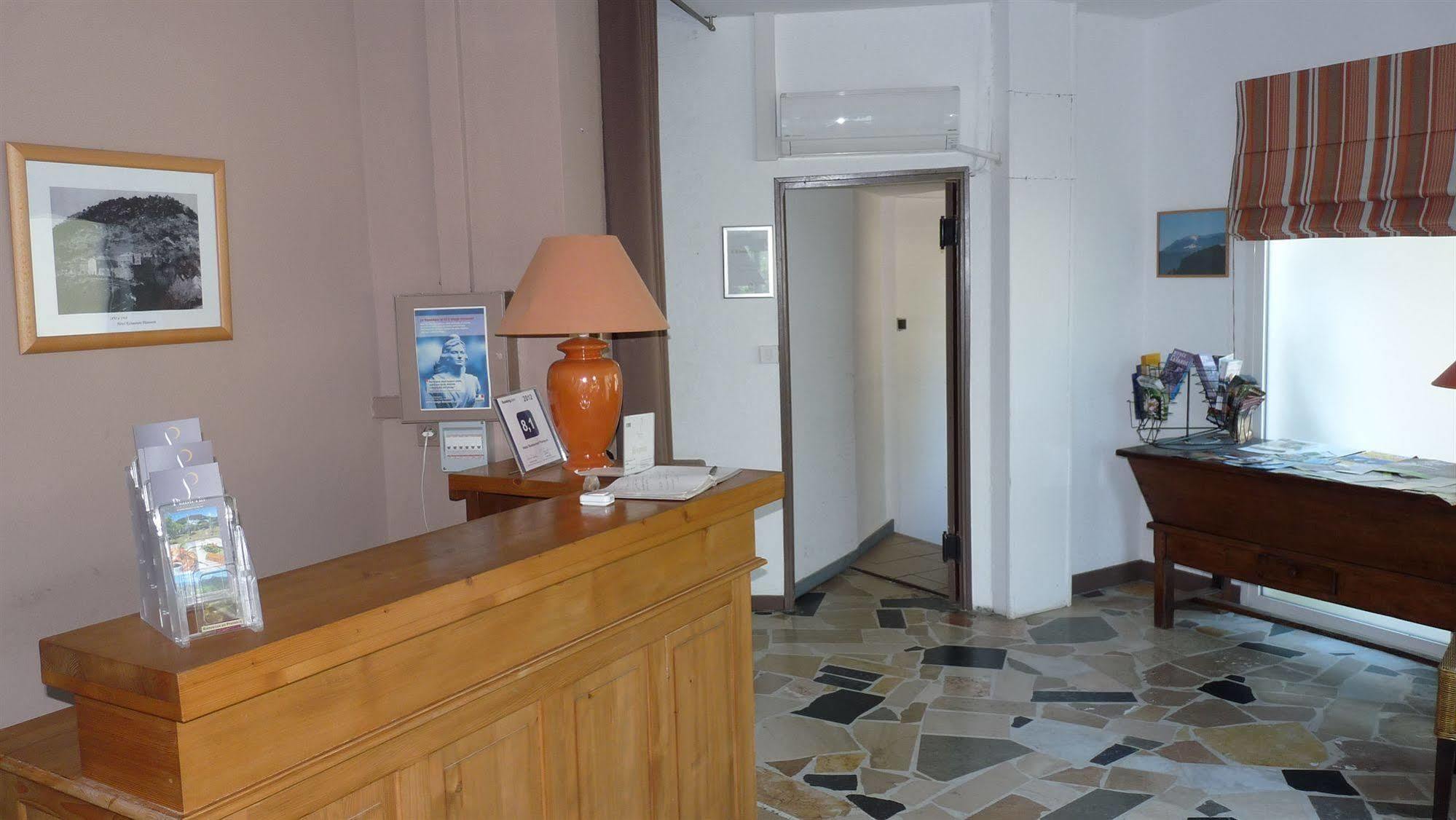 Logis Hotel Restaurant Le Plantevin Propiac Εξωτερικό φωτογραφία